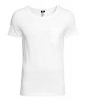 Camiseta básica blanca con bolsillo