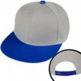 Gorra blanca y azul